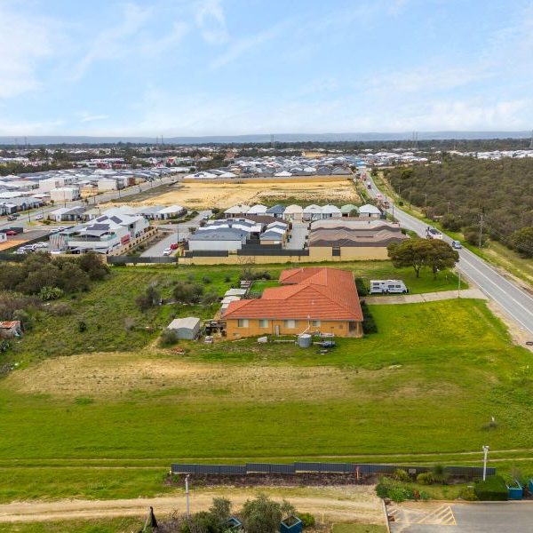 Mixed Use development opportunity 25kms south of Perth CBD in Hammond Park